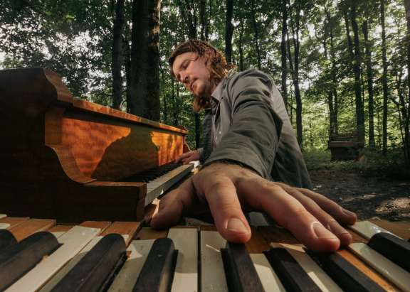 Roman Zavada piano public
